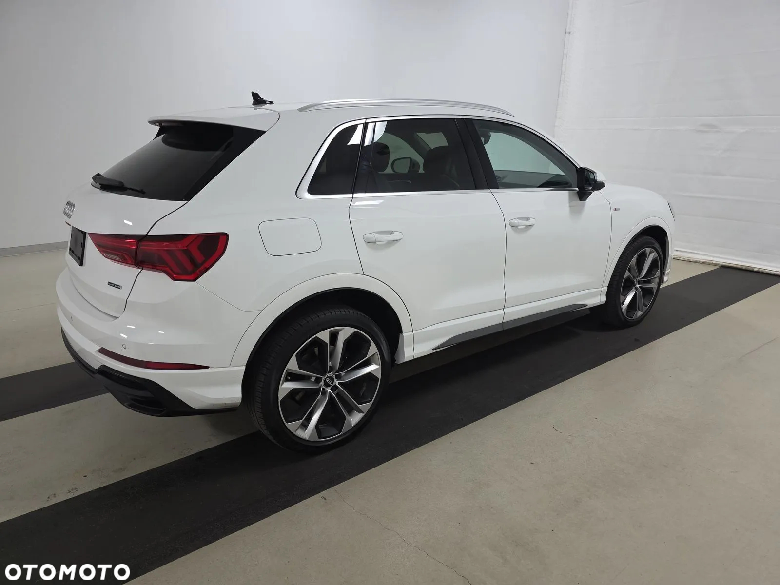 Audi Q3 45 TFSI Quattro S Line S tronic - 4