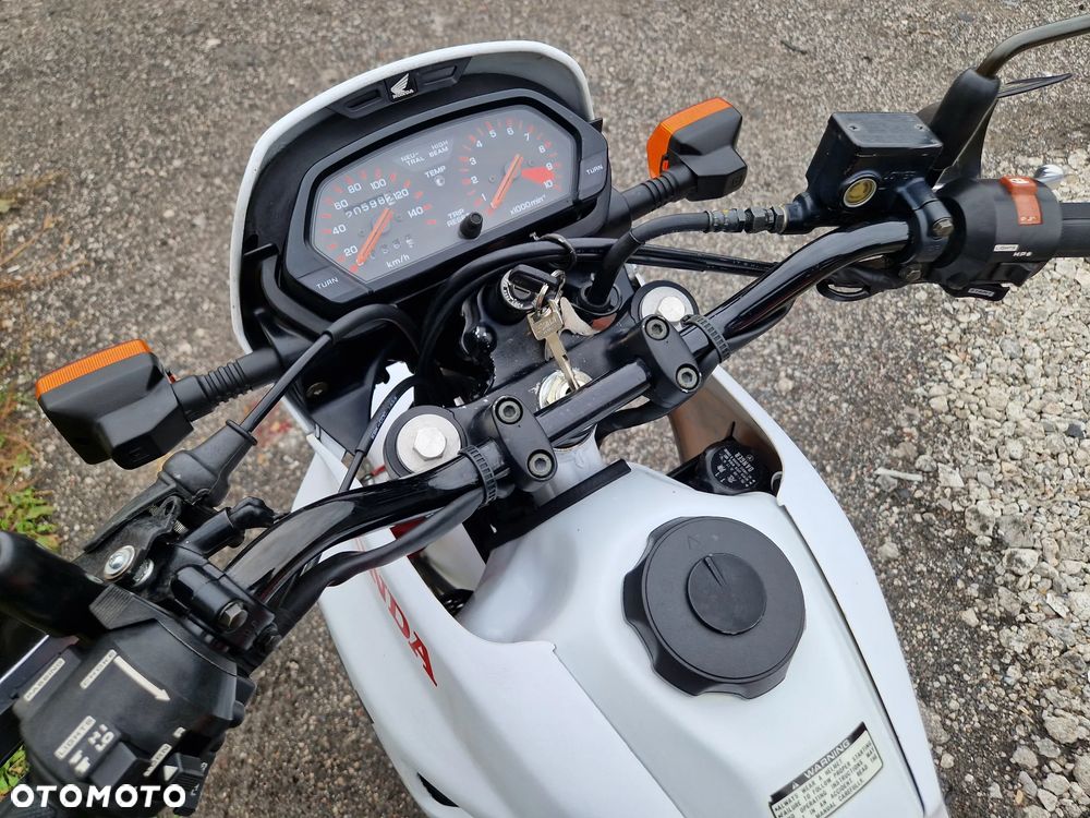 Honda NX - 9