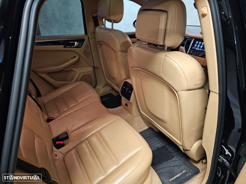 Porsche Macan S - 23