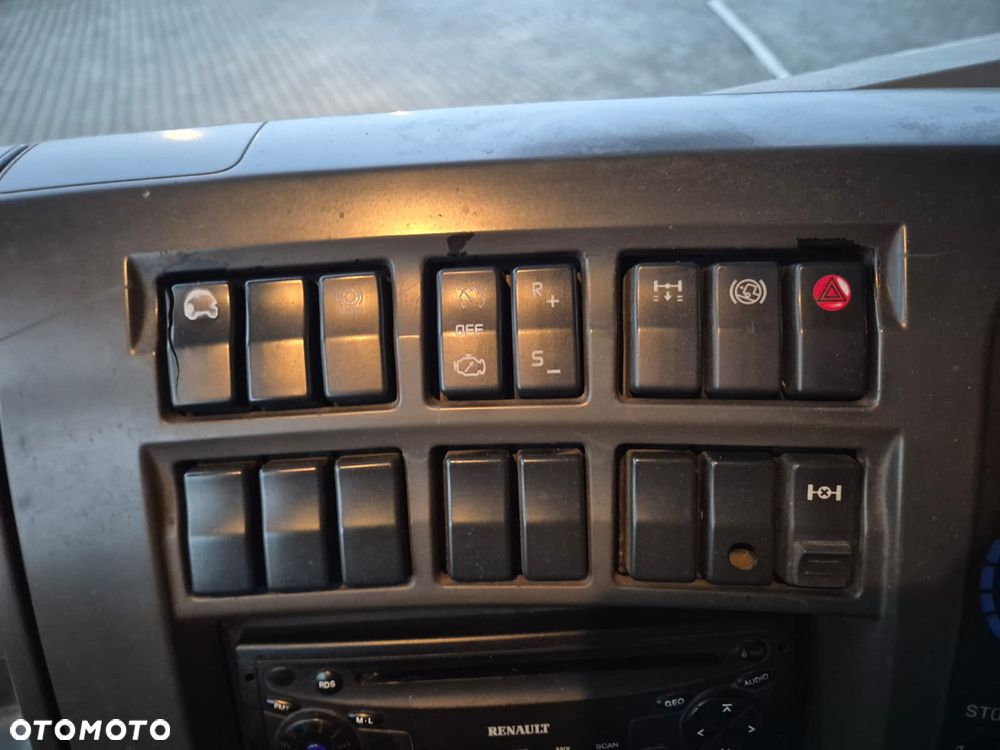 Renault PREMIUM DXI LANDER D 370 / WÓŻ ASENIZACYJNY / 12M3 / 3M3 WODA / WUKO / POMPY JUROP / JEDEN WŁAŚCICIEL / EURO 4 / SERWISOWANY / MOCNA POMPA / ADR - 34