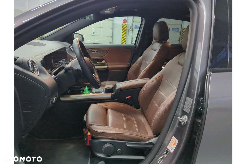 Mercedes-Benz GLA - 5