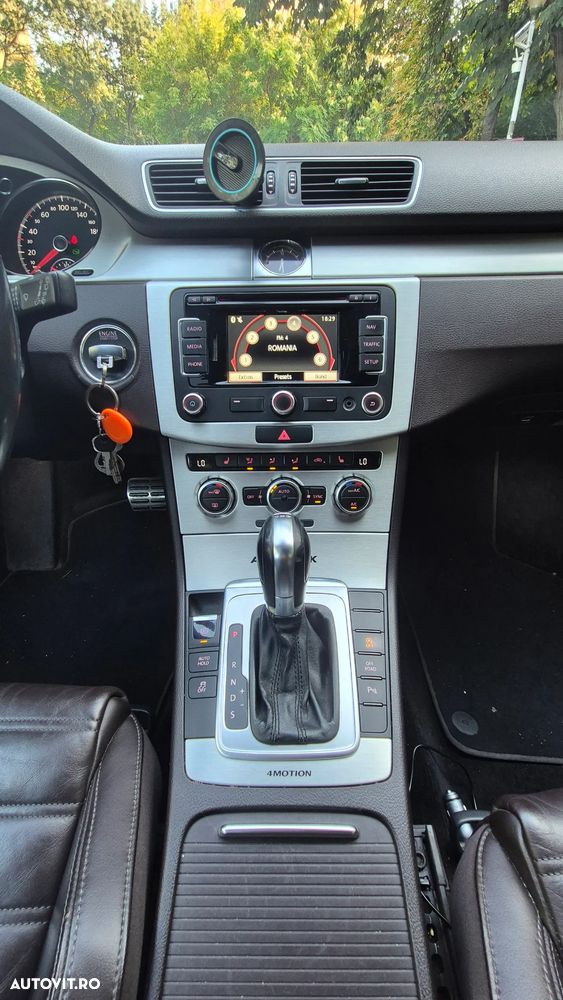 Volkswagen Passat 2.0 TDI 4Motion BlueMotion Technology Comfortline DSG - 10