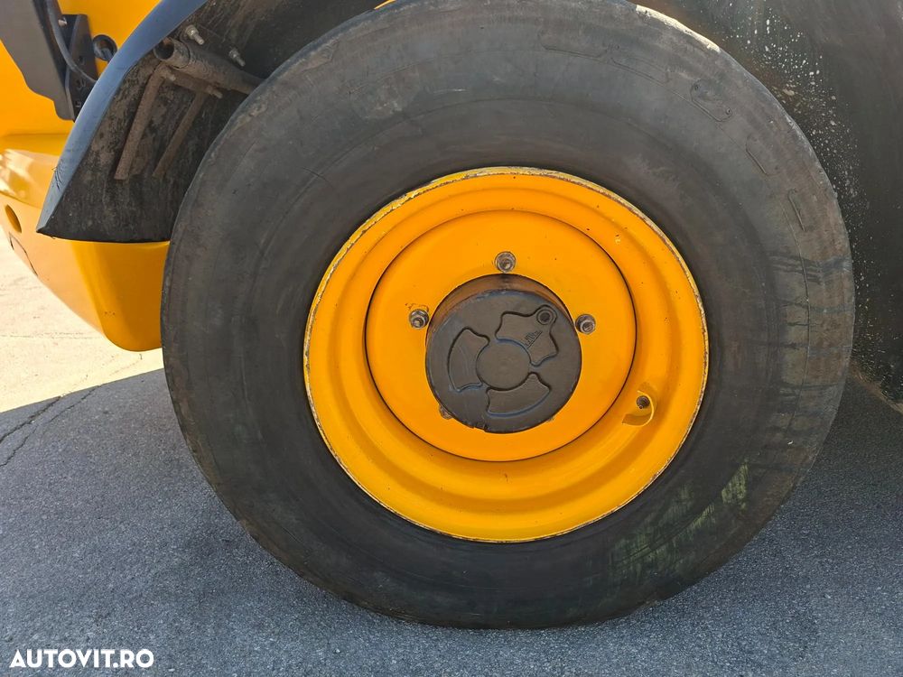 JCB 540-140 Hi-Viz INCARCATOR TELESCOPIC 4x4 - 10