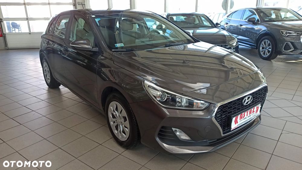 Hyundai i30 1.4 Comfort - 11