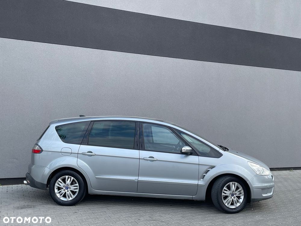 Ford S-Max - 16