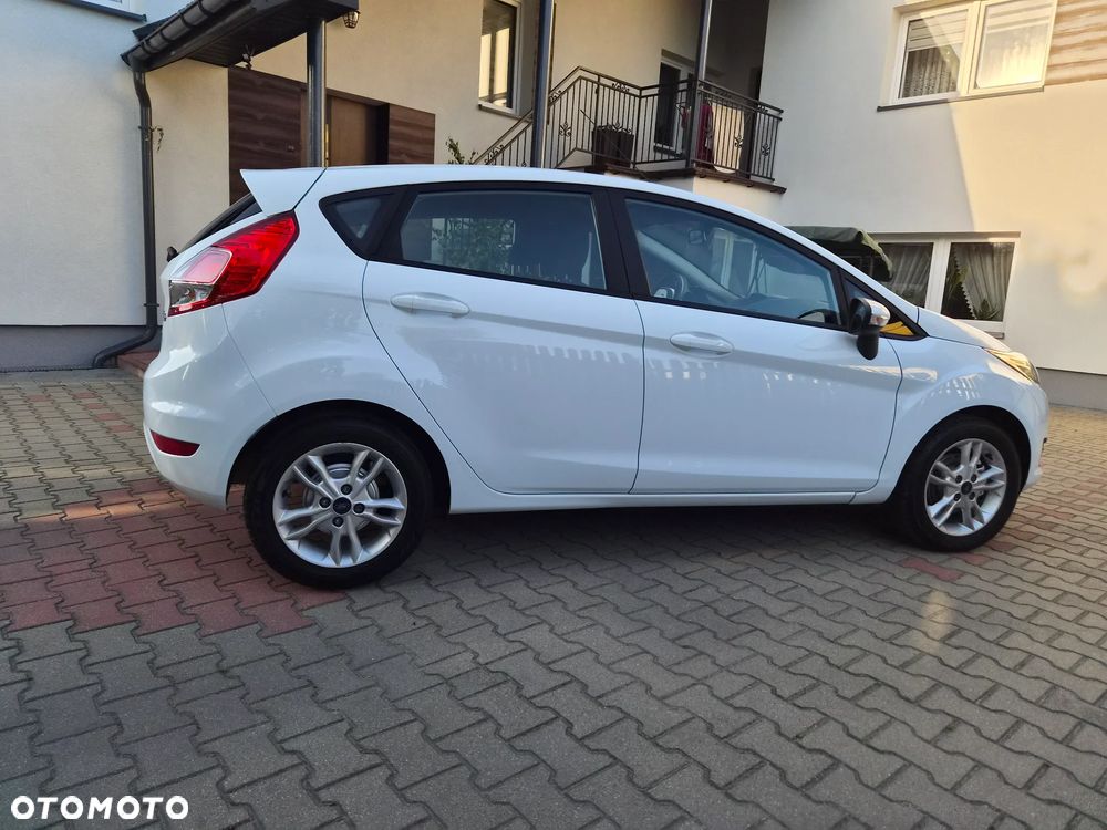 Ford Fiesta 1.25 Celebration - 6