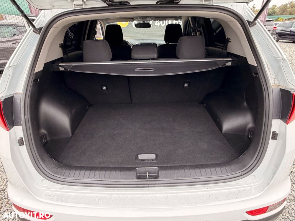 Kia Sportage 1.7 CRDI 2WD ISG Spirit - 16
