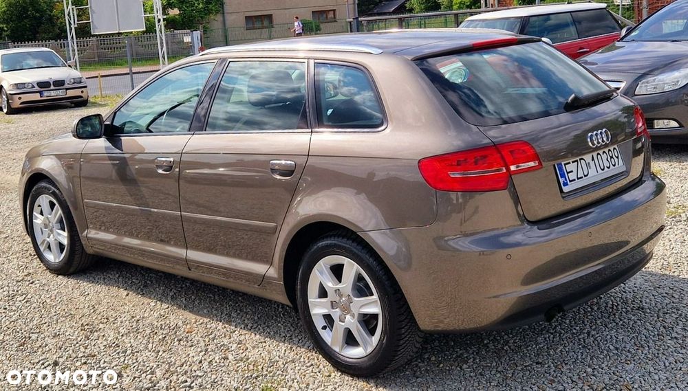 Audi A3 Sportback 1.6 TDI S tronic Attraction - 41