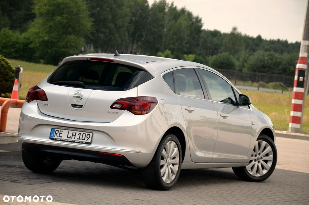 Opel Astra - 11