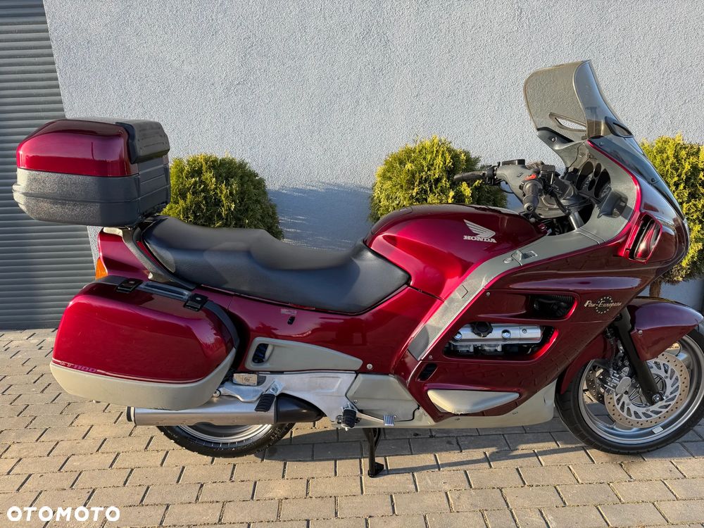 Honda ST - 40