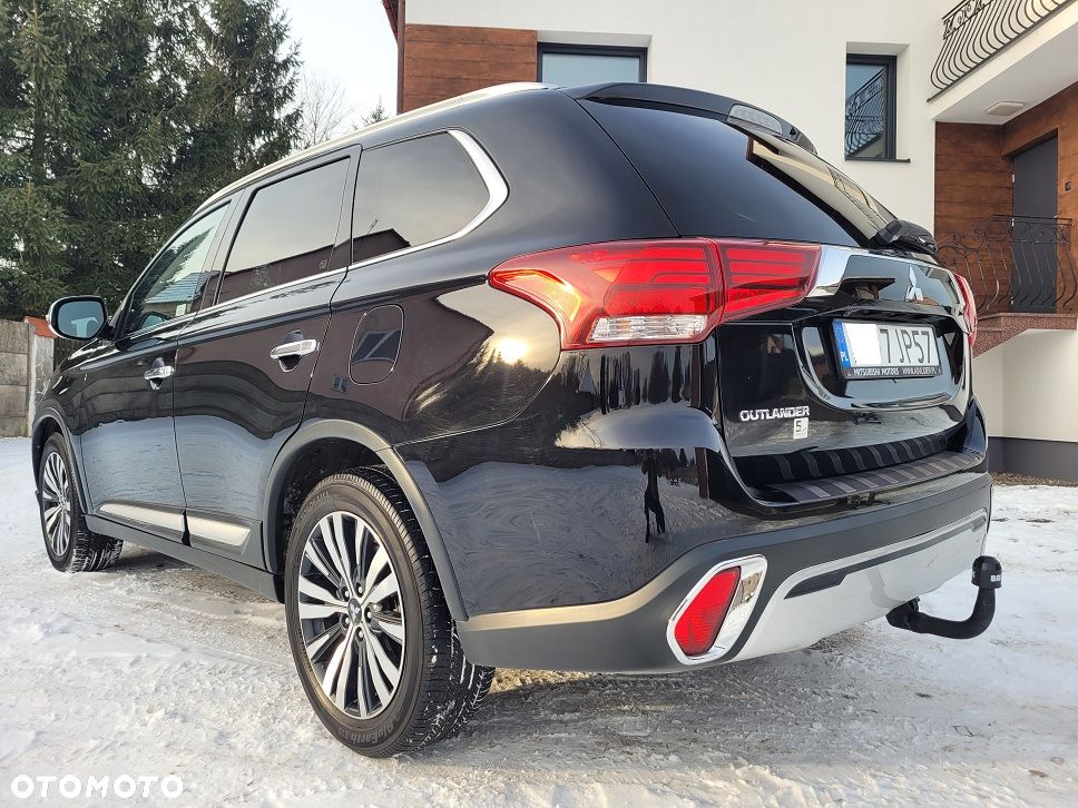 Mitsubishi Outlander 2.0 Intense + Navi 4WD CVT - 27