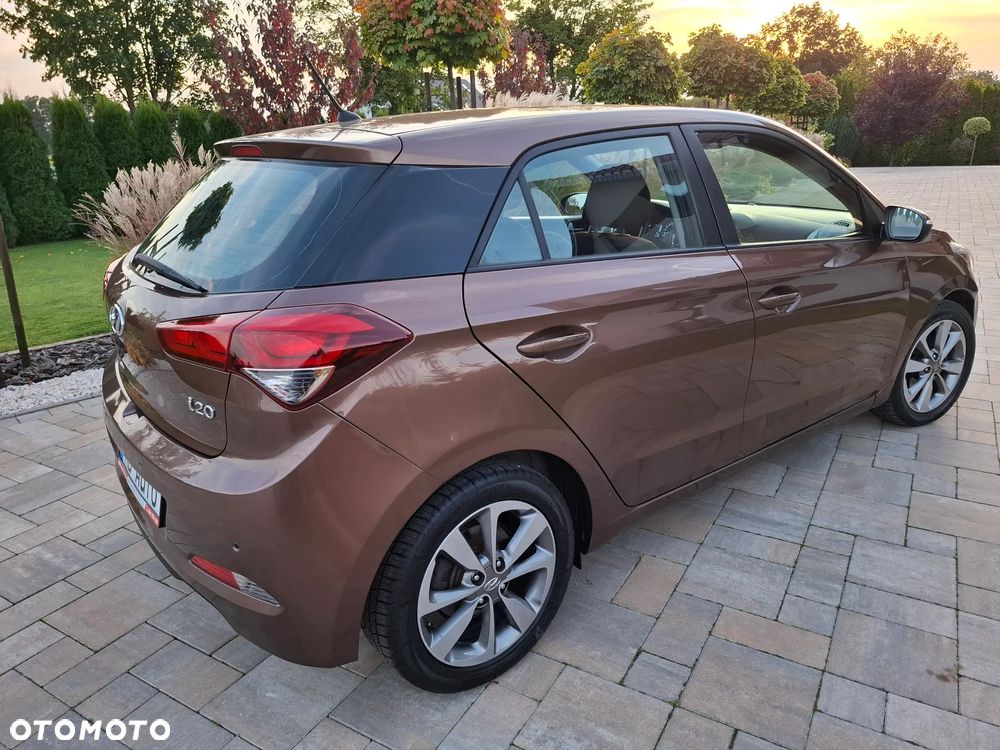 Hyundai i20 1.2 YES Gold - 21