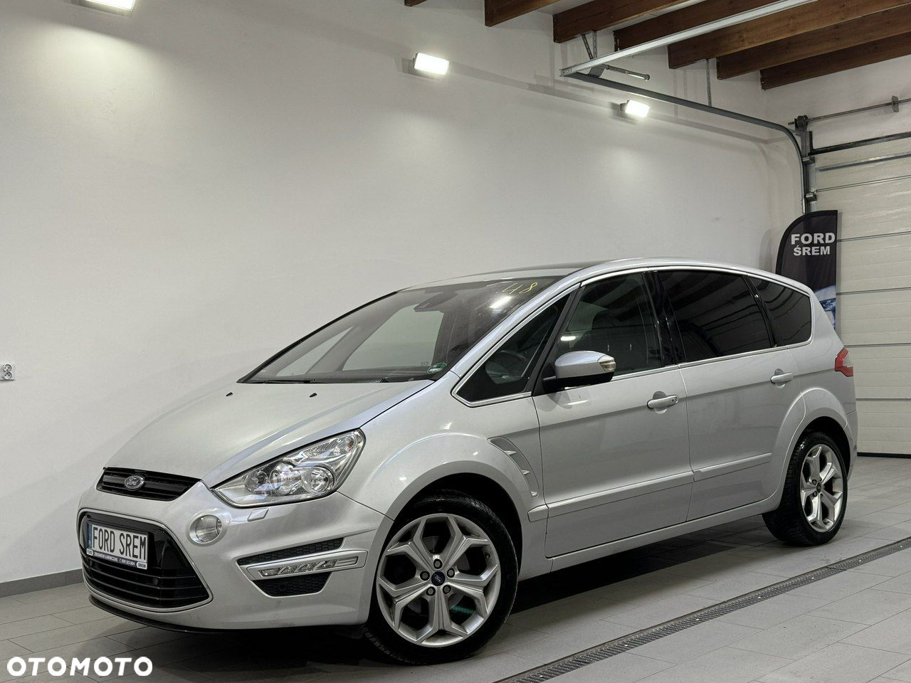 Ford S-Max 2.0 TDCi DPF Titanium X - 13
