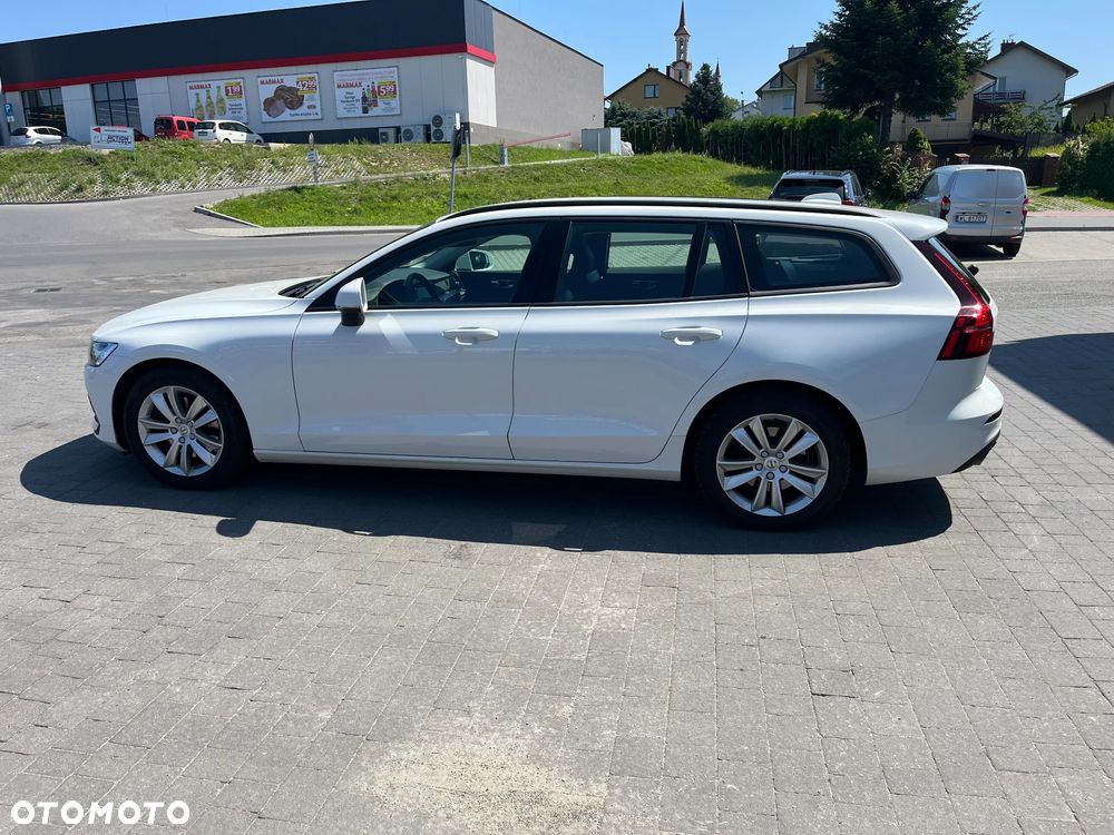 Volvo V60 B3 B Momentum Core - 2