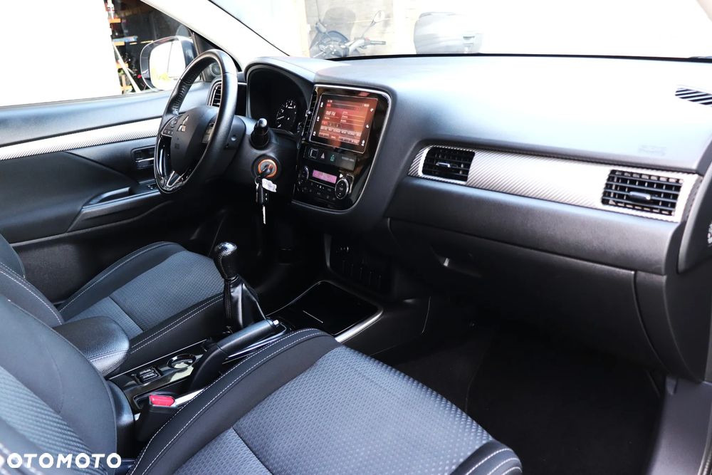Mitsubishi Outlander 2.0 2WD Edition - 24