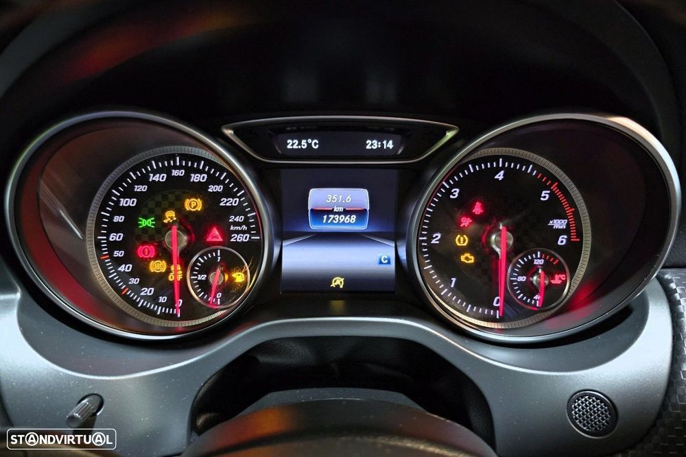 Mercedes-Benz A 180 d Urban — fotografia 17