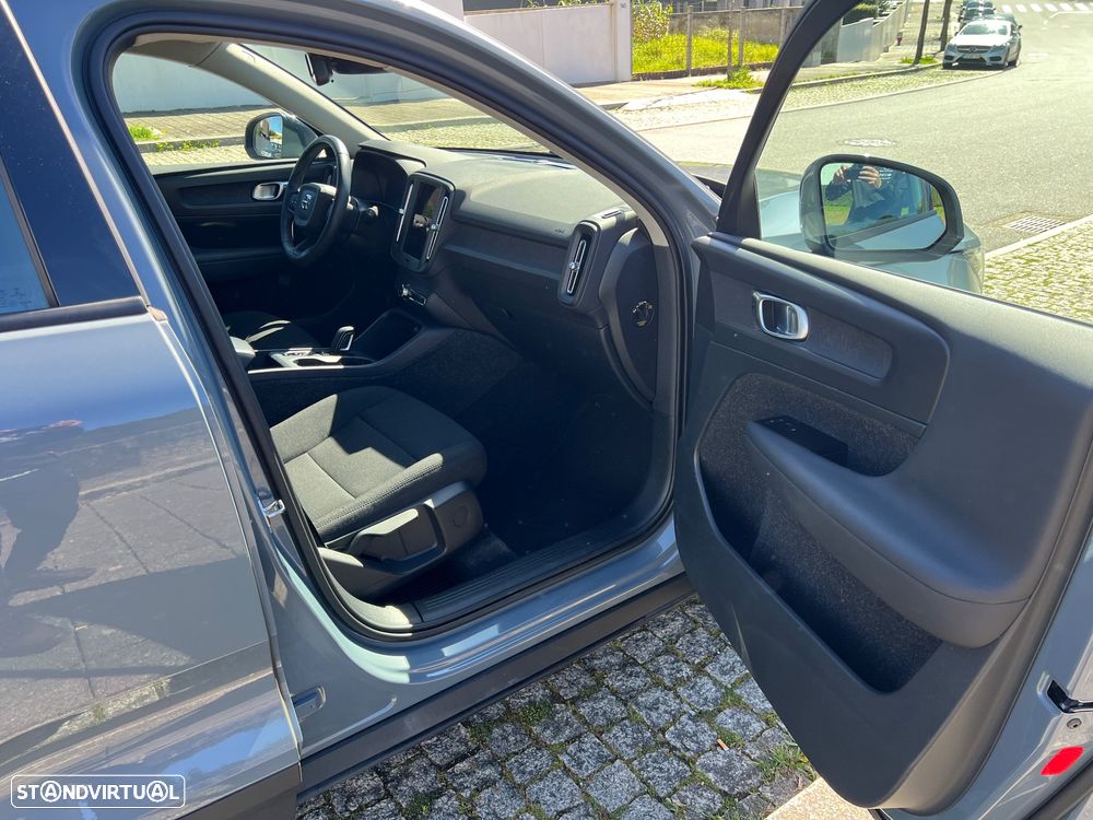 Volvo XC 40 1.5 T2 Momentum Core Geartronic - 10