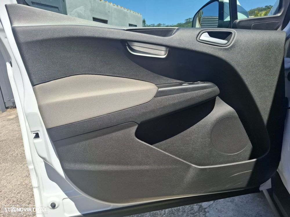 Ford Tourneo Courier 1.0 EcoBoost Titanium - 39