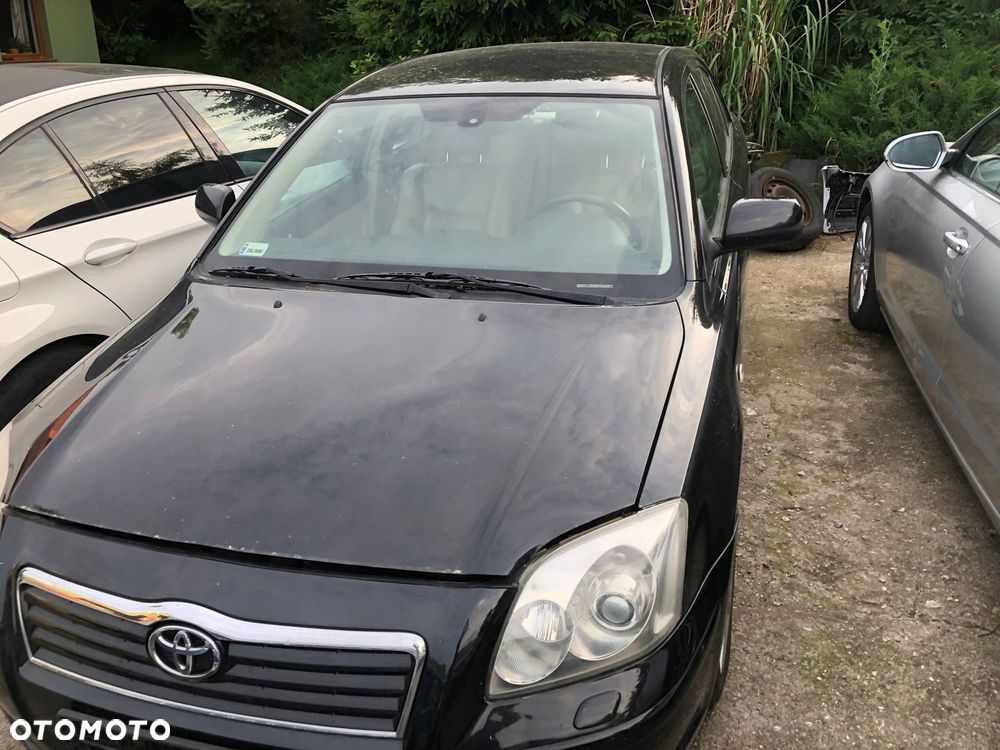 AVENSIS T25 xenon - 2