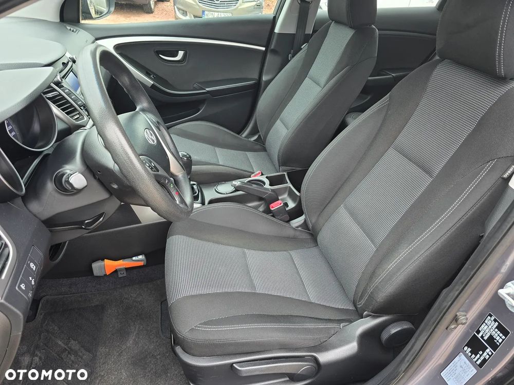Hyundai i30 blue 1.6 GDI Trend - 10