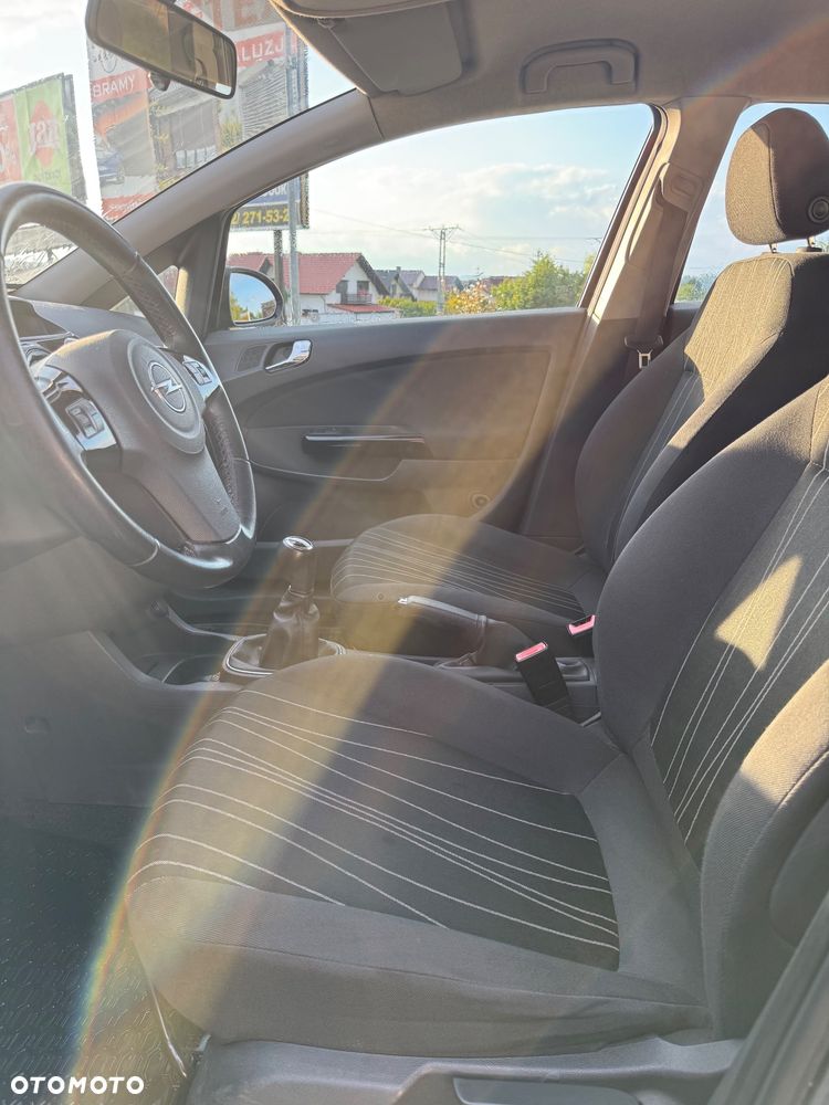 Opel Corsa 1.2 16V Edition 150 S&S - 9