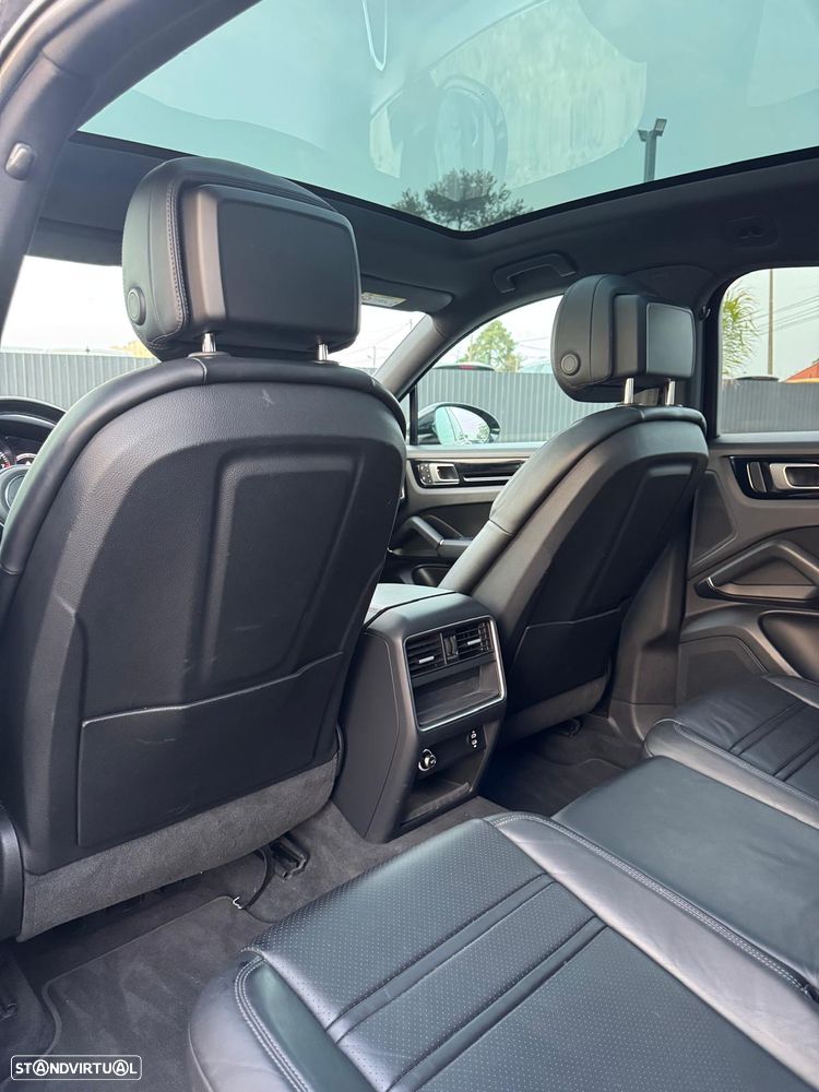 Porsche Cayenne Coupé - 13