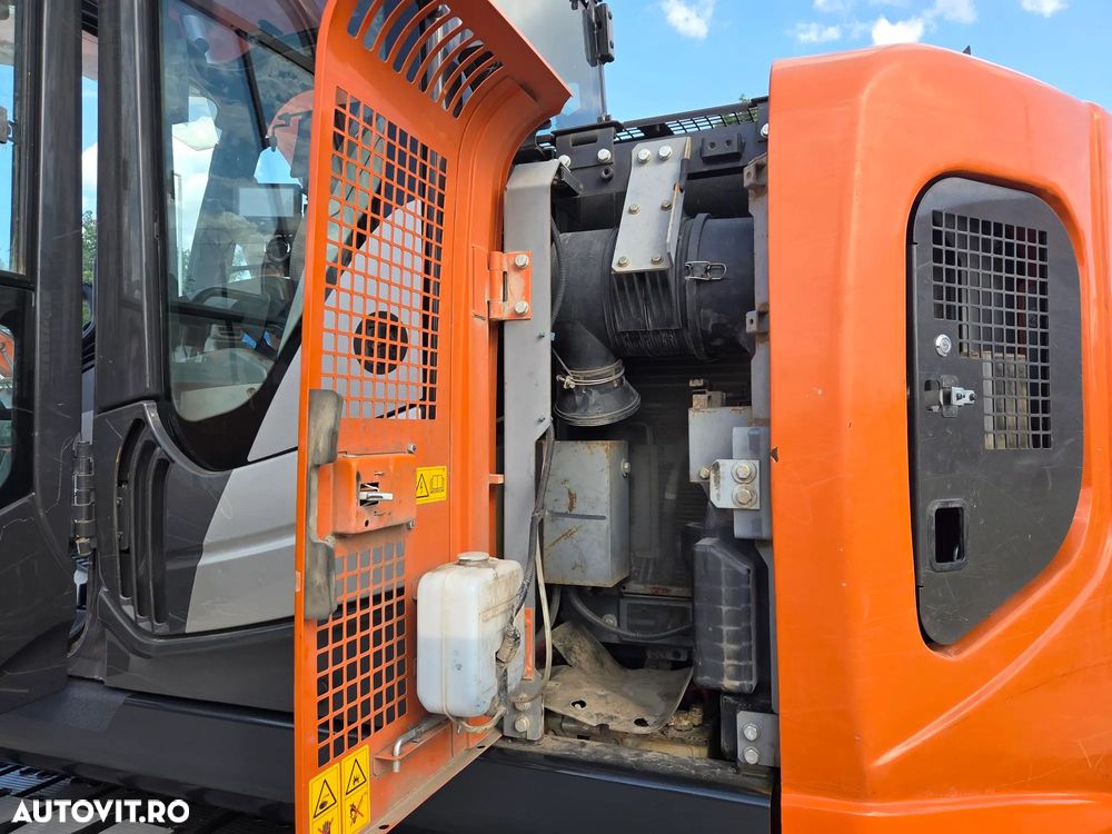 Hitachi ZX135US-6, 16t,2019, 3.736h, ROTIRE IN GABARIT, LAMA, 2 inst hidr pe brate, PADURI NOI, consum mediu 9,5l/h, Gresare automata, CUPLA RAPIDA +CUPE EXCARE+Cupa taluz, latime 2,5m, Camere spate si laterale, posibil leasing 3 ani, PROMOTIE 86.900 EUR+Tva - 21