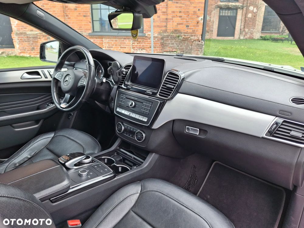 Mercedes-Benz GLE - 9