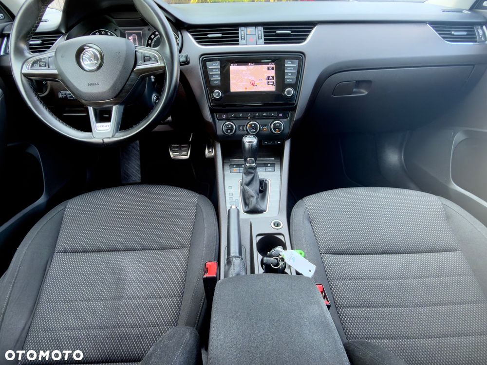 Skoda Octavia 2.0 TDI 4x4 DSG Scout - 27