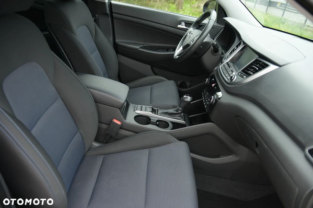 Hyundai Tucson blue 1.7 CRDi 2WD DCT Premium - 25