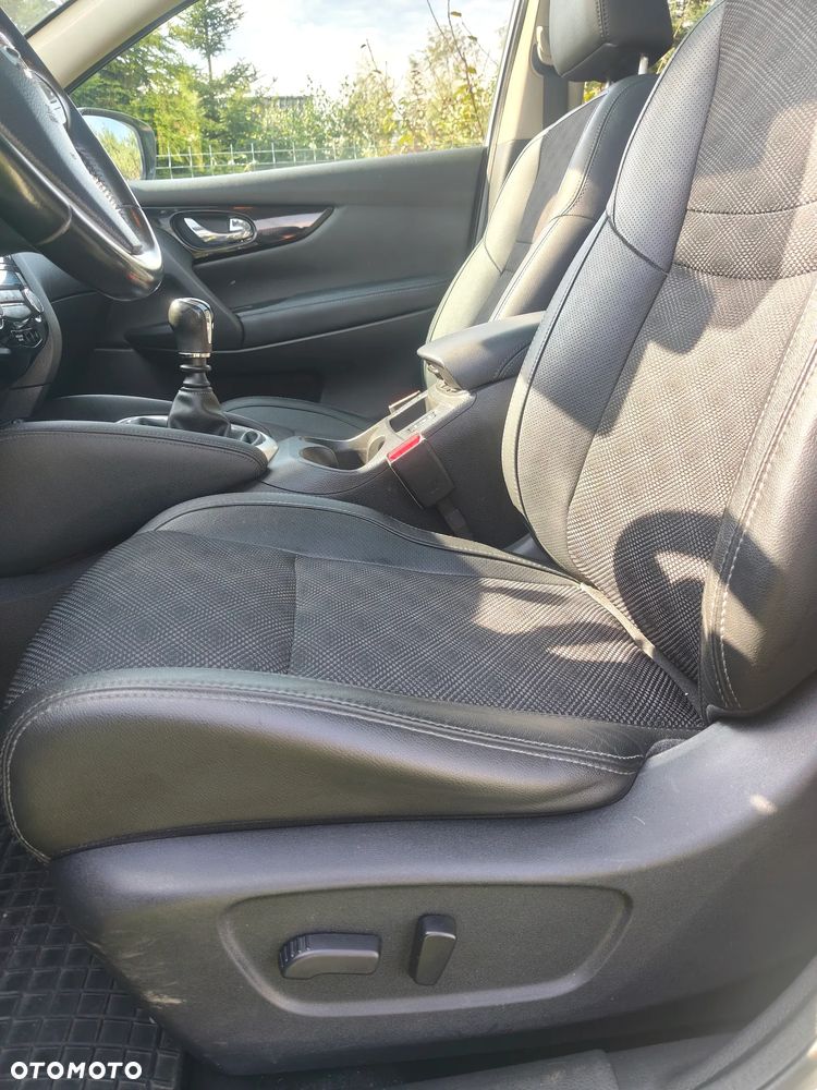 Nissan Qashqai 1.6 DCi Tekna - 25