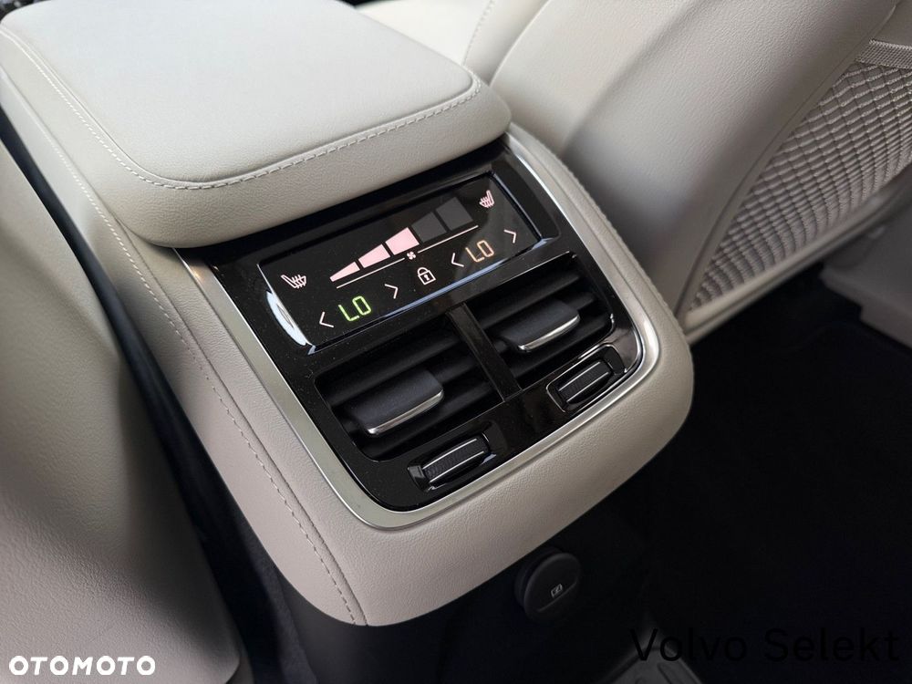 Volvo XC 90 - 16