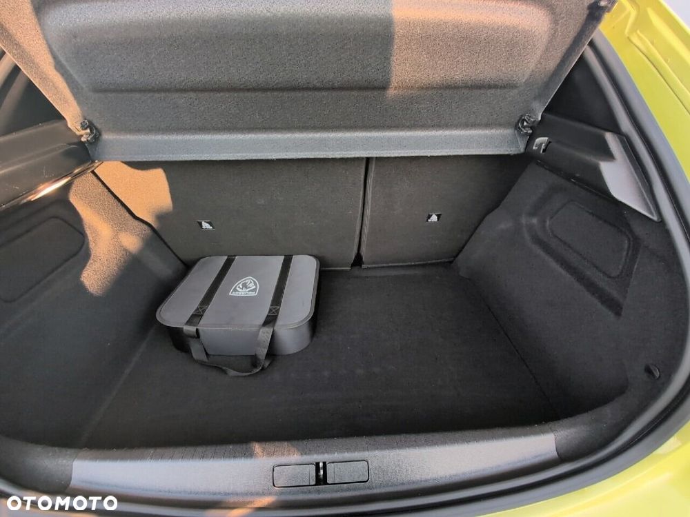 Peugeot 208 - 6