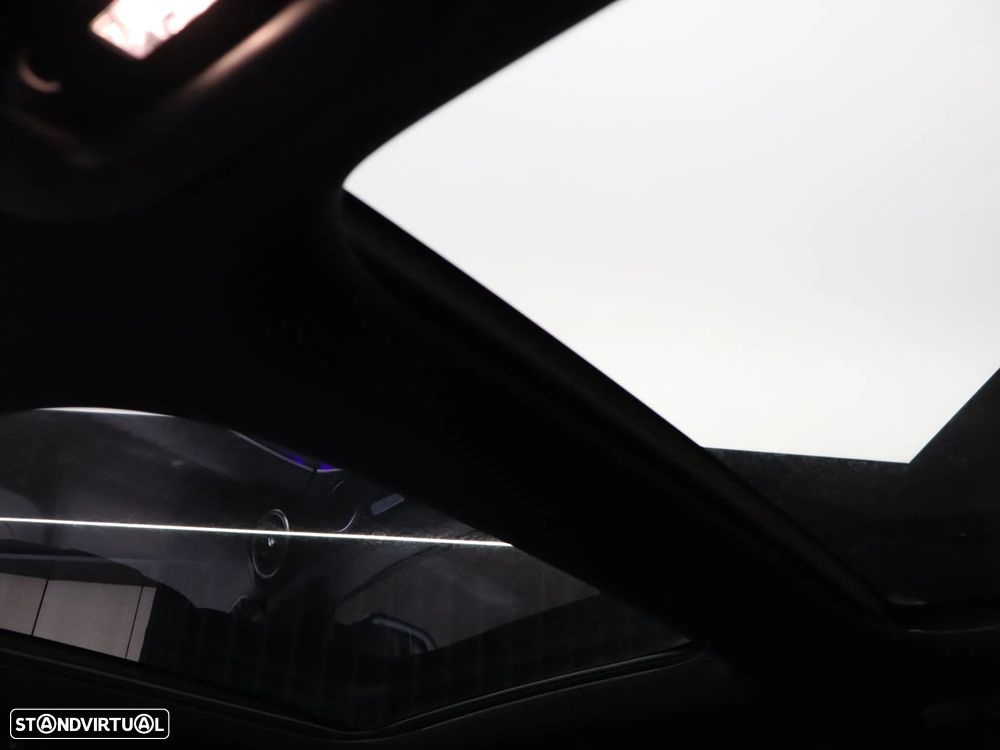 Mercedes-Benz E 300 de 9G-TRONIC AMG Line - 15