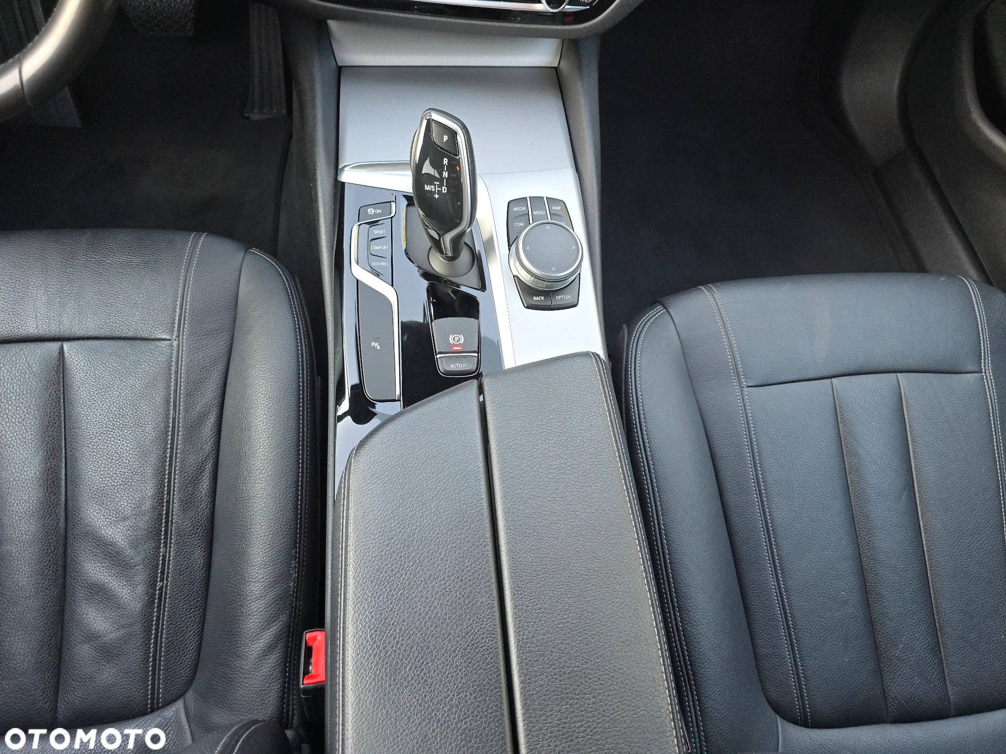 BMW Seria 5 520d Touring M Sport Edition - 18
