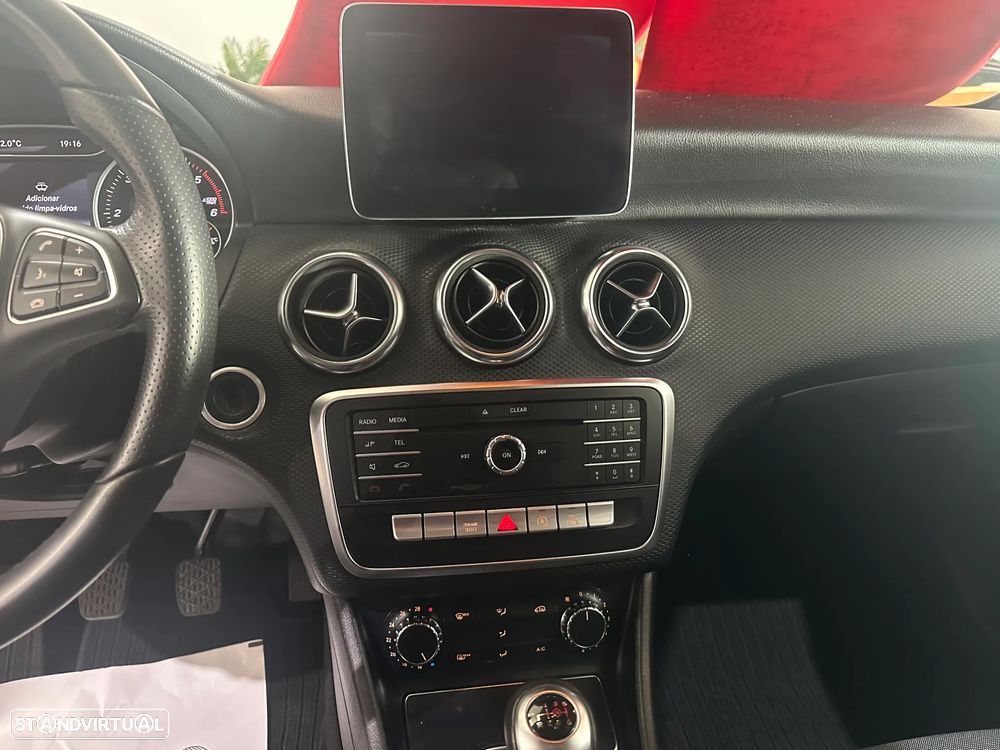 Mercedes-Benz A 180 d AMG Line - 9
