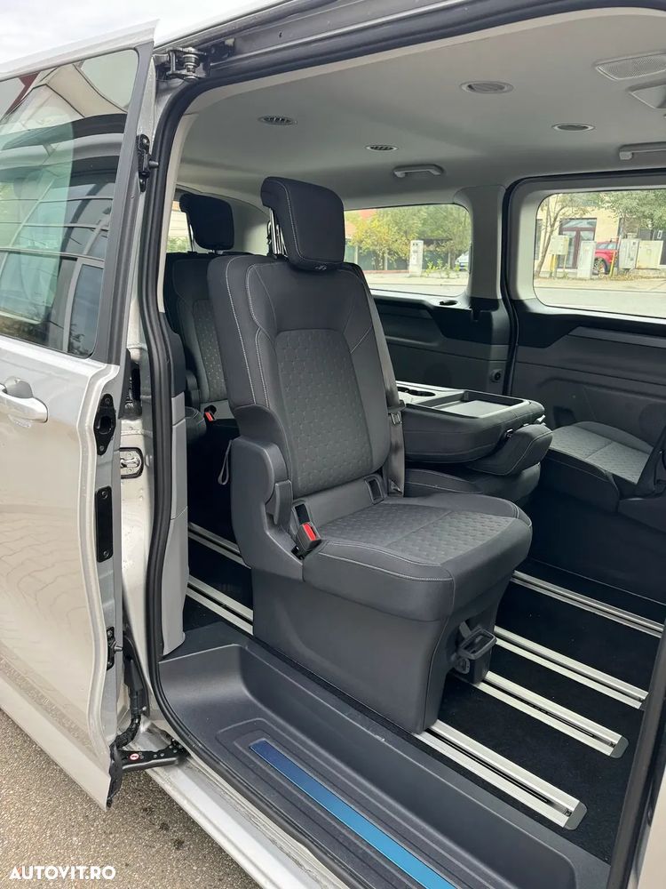 Ford Tourneo Custom - 15