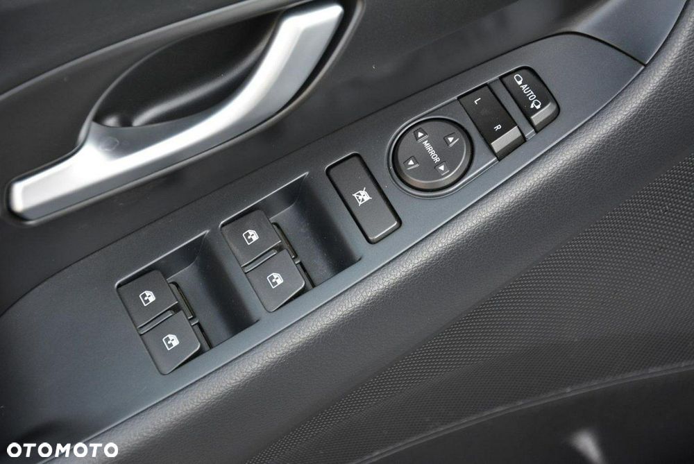 Hyundai i30 1.4 T-GDI Premiere Luxury - 32