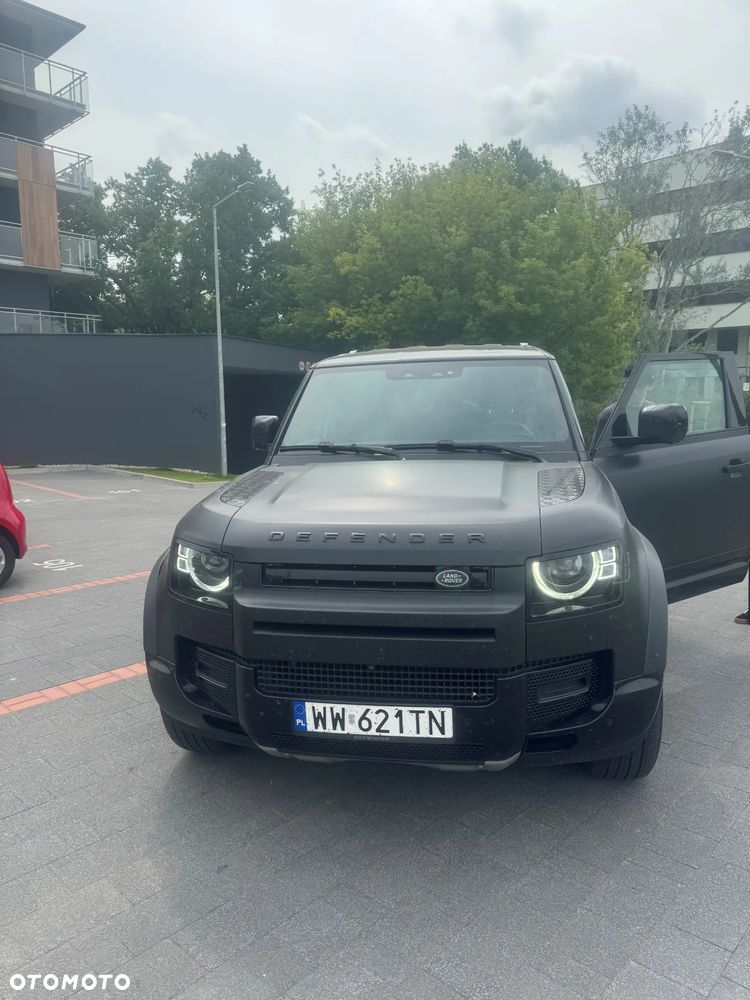 Land Rover Defender - 2