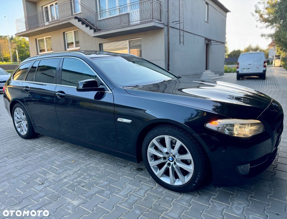BMW Seria 5 520d - 24