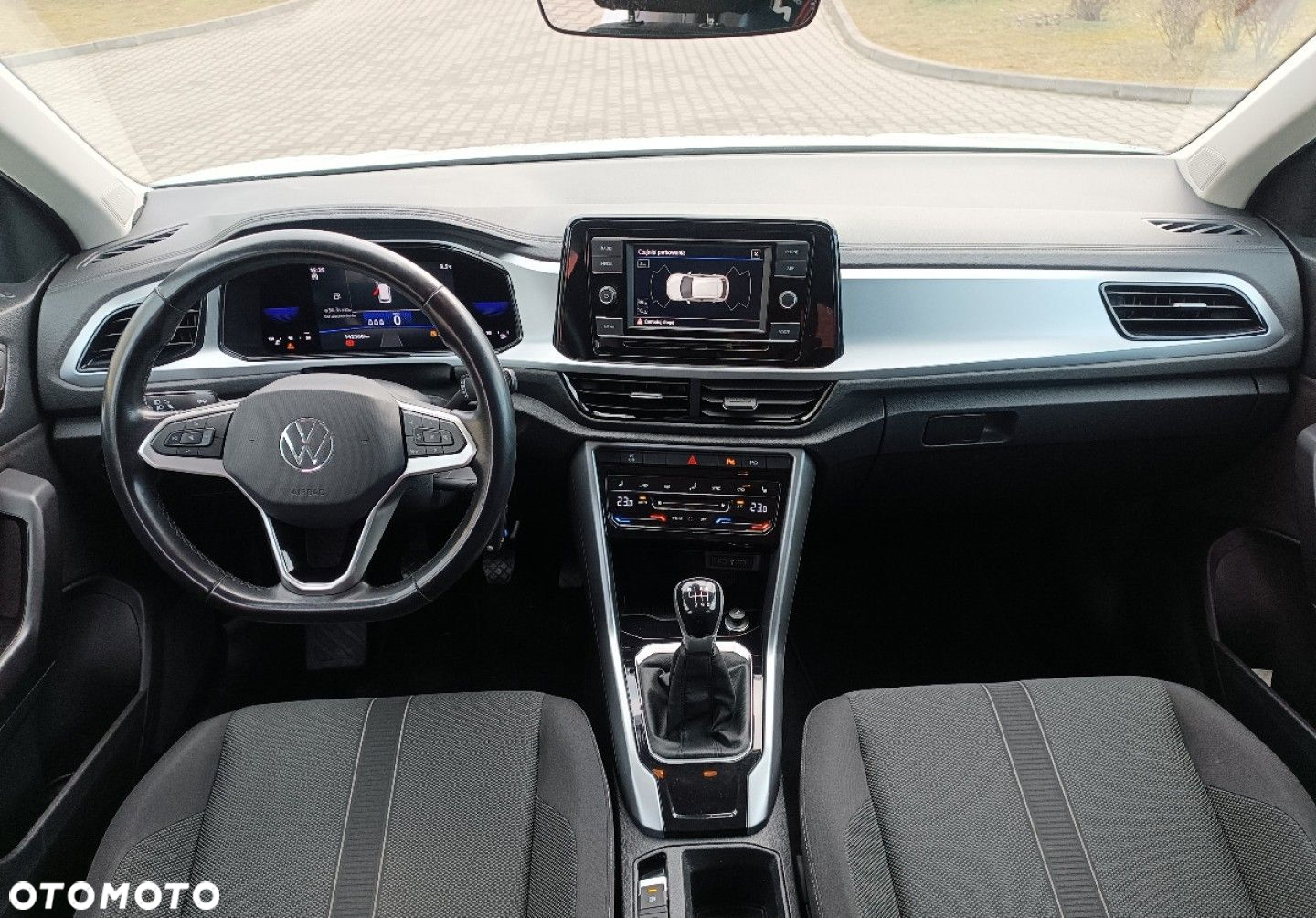 Volkswagen T-Roc - 22