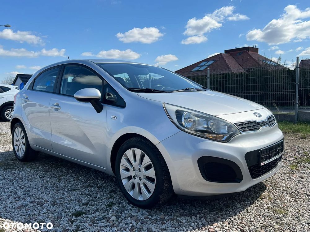 Kia Rio 1.2 Dream Team Edition - 31