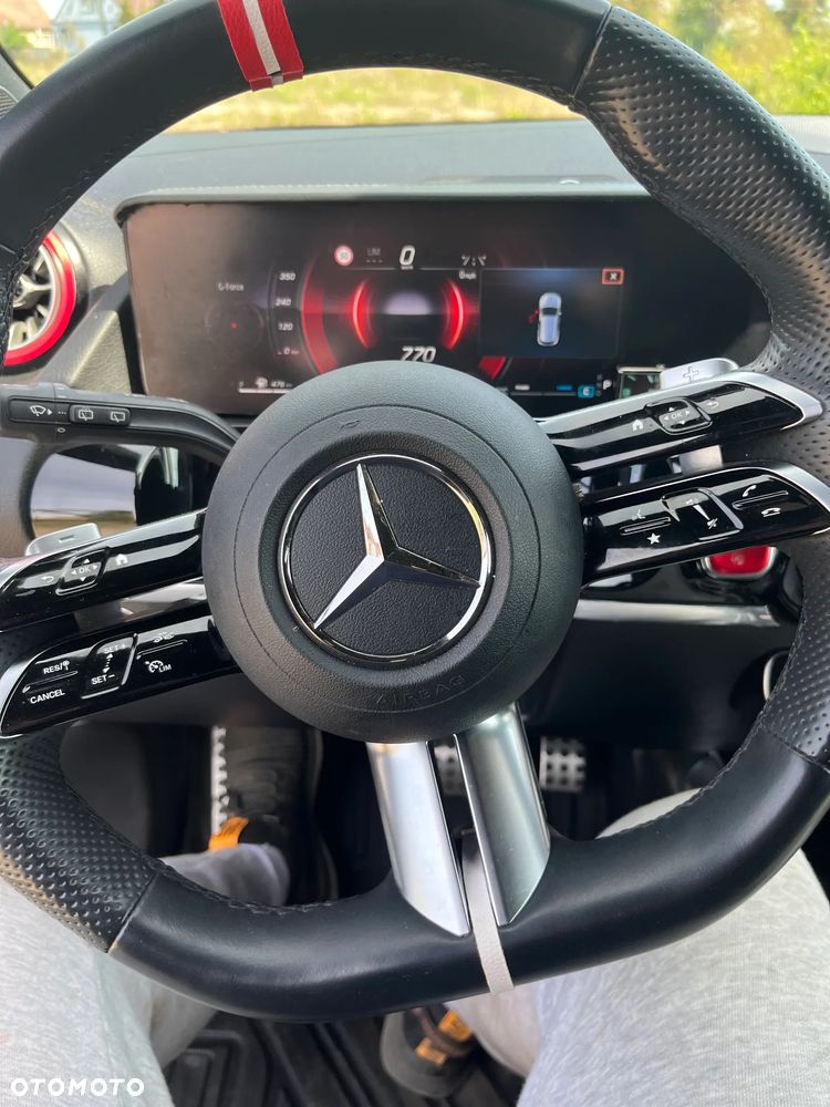 Mercedes-Benz GLA 250 4-Matic AMG Line - 17