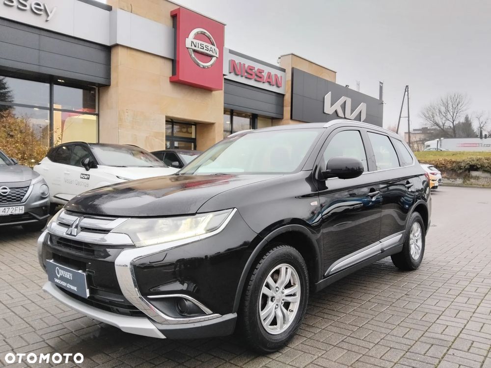 Mitsubishi Outlander 2.0 Invite + 2WD - 1