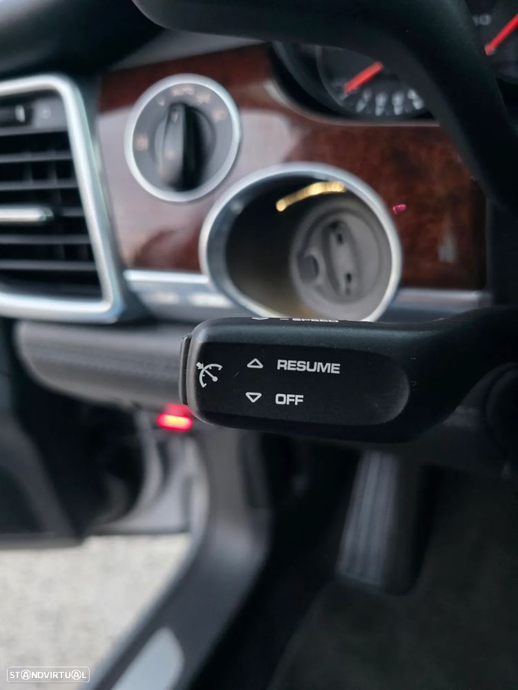 Porsche Panamera 4S PDK - 18
