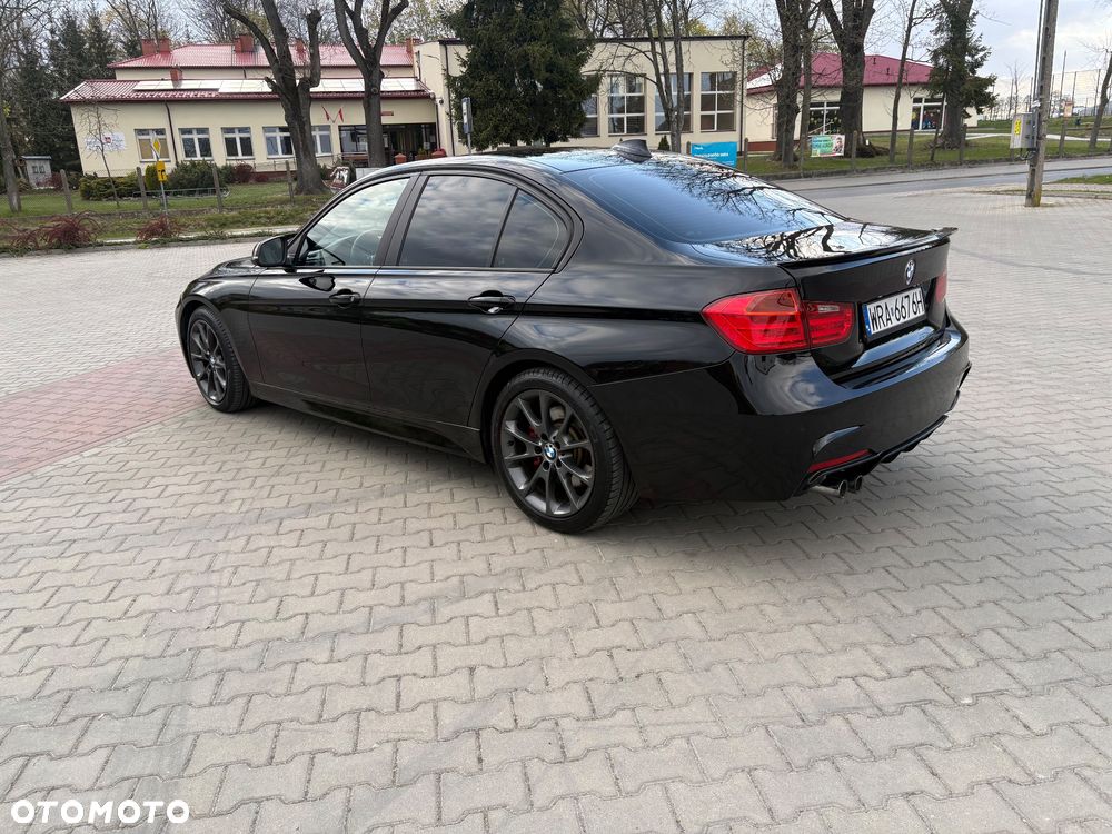 BMW Seria 3 330d M Sport - 5