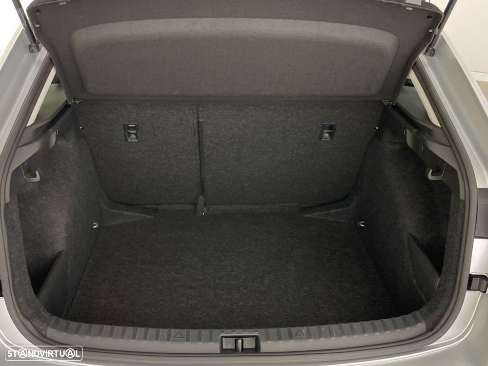 Skoda Scala 1.0 TSI Ambition — fotografia 13