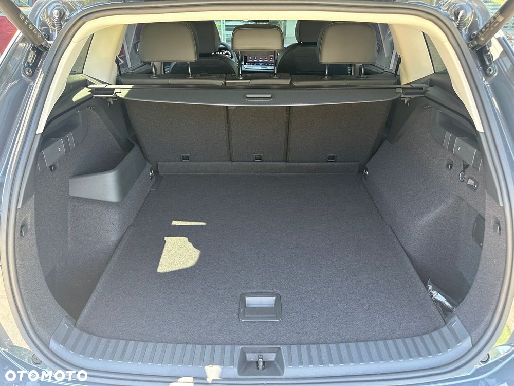 Volkswagen Tayron 2.0 TDI SCR 4Mot Elegance DSG - 28