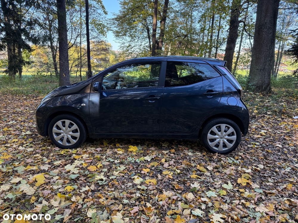 Toyota Aygo x-play touch - 8