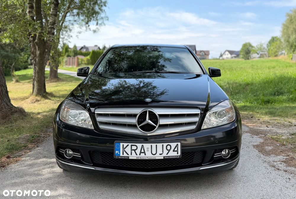 Mercedes-Benz Klasa C 250 CDI DPF 4Matic 7G-TRONIC BlueEFFICIENCY Avantgarde - 3